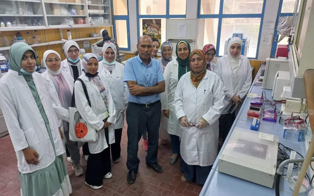 تدريب عدد طلبة من الكليات العملية المختلفة التابعة لجامعة الإسكندرية