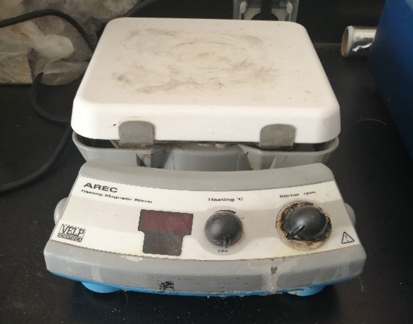 Hot plate/ magnetic stirrer